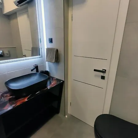 Orchidea In The Centre Split