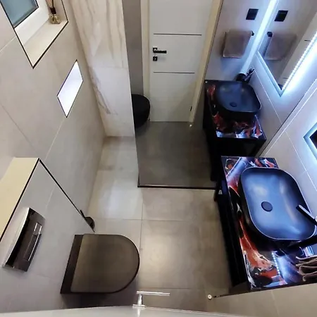 Orchidea In The Centre *