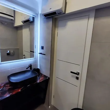 Orchidea In The Centre *