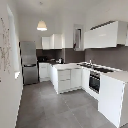 Orchidea In The Centre Apartment *