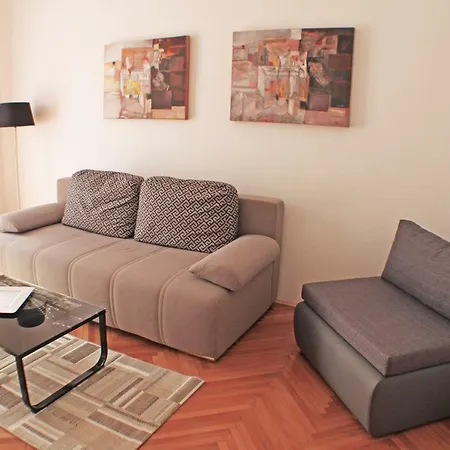 Orchidea In The Centre Apartment